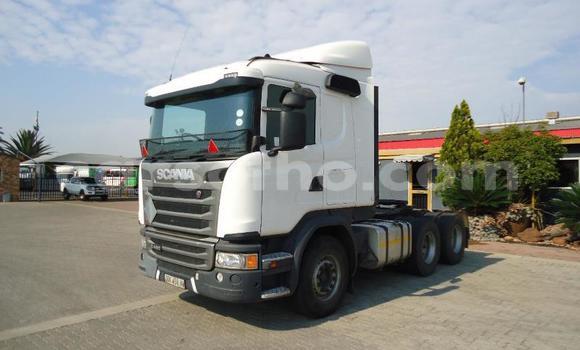 Sayi Na hannu Scania R420 White Babbar mota in Hlotse a Leribe Sayi Na hannu Scania R420 White Babbar mota in Hlotse a Leribe