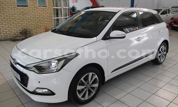 Sayi Na hannu Hyundai i20 White Mota in Maseru a Maseru Sayi Na hannu Hyundai i20 White Mota in Maseru a Maseru