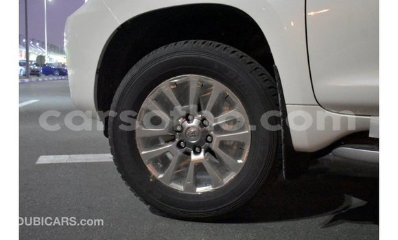 Acheter Import Voiture Toyota Prado Blanc à Import - Dubai, Maseru Acheter Import Voiture Toyota Prado Blanc à Import - Dubai, Maseru