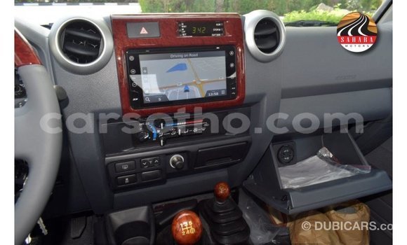 Acheter Import Voiture Toyota Land Cruiser Rouge à Import - Dubai, Maseru Acheter Import Voiture Toyota Land Cruiser Rouge à Import - Dubai, Maseru