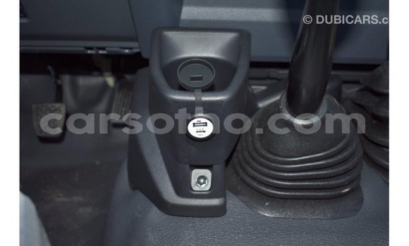 Acheter Import Voiture Toyota Land Cruiser Beige à Import - Dubai, Maseru Acheter Import Voiture Toyota Land Cruiser Beige à Import - Dubai, Maseru