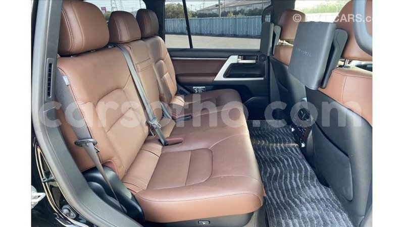 Big with watermark toyota land cruiser maseru import dubai 18095