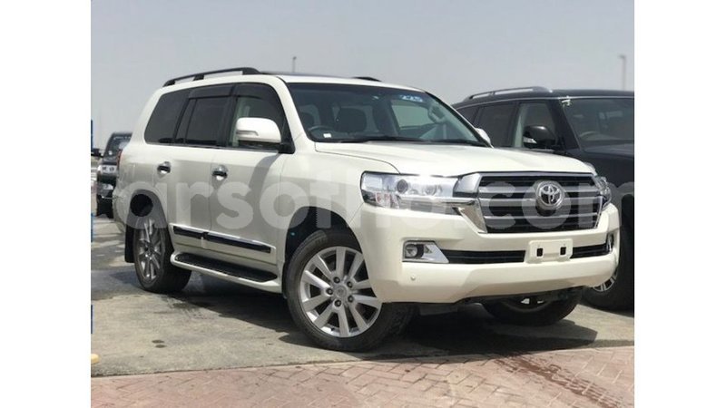 Big with watermark toyota land cruiser maseru import dubai 18096