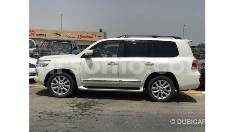 Big with watermark toyota land cruiser maseru import dubai 18096