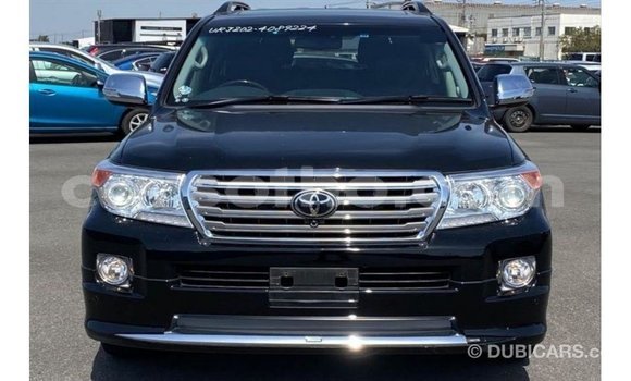 Buy Import Toyota Land Cruiser Black Car in Import - Dubai in Maseru Buy Import Toyota Land Cruiser Black Car in Import - Dubai in Maseru