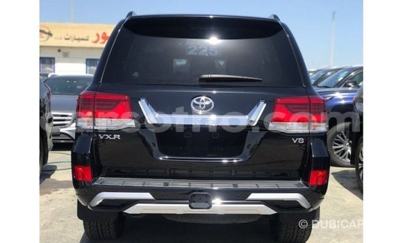 Sayi Imported Toyota Land Cruiser Black Mota in Import - Dubai a Maseru Sayi Imported Toyota Land Cruiser Black Mota in Import - Dubai a Maseru