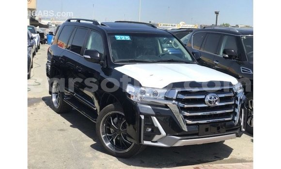 Sayi Imported Toyota Land Cruiser Black Mota in Import - Dubai a Maseru Sayi Imported Toyota Land Cruiser Black Mota in Import - Dubai a Maseru