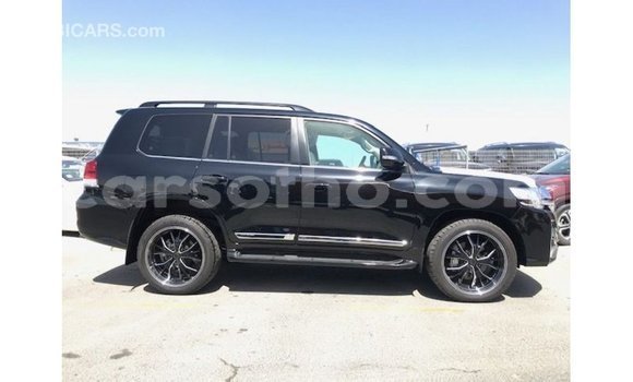 Sayi Imported Toyota Land Cruiser Black Mota in Import - Dubai a Maseru Sayi Imported Toyota Land Cruiser Black Mota in Import - Dubai a Maseru