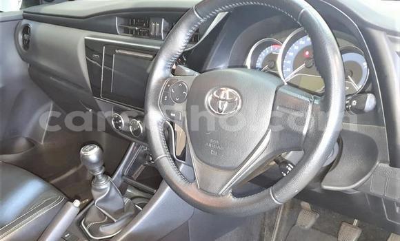 Sayi Na hannu Toyota Corolla White Mota in Maseru a Maseru Sayi Na hannu Toyota Corolla White Mota in Maseru a Maseru