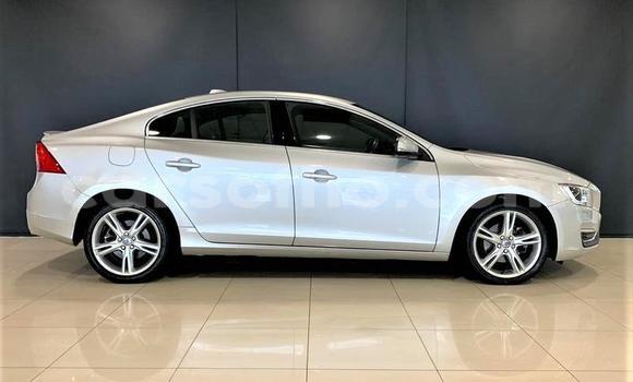 Sayi Na hannu Volvo S60 Silver Mota in Mafeteng a Mafeteng Sayi Na hannu Volvo S60 Silver Mota in Mafeteng a Mafeteng