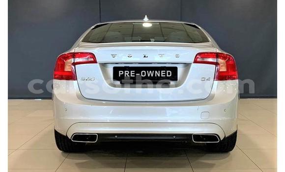 Sayi Na hannu Volvo S60 Silver Mota in Mafeteng a Mafeteng Sayi Na hannu Volvo S60 Silver Mota in Mafeteng a Mafeteng