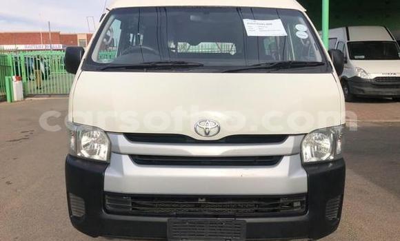 Buy Used Toyota iQ White Car in Butha–Buthe in Thaba-Tseka Buy Used Toyota iQ White Car in Butha–Buthe in Thaba-Tseka
