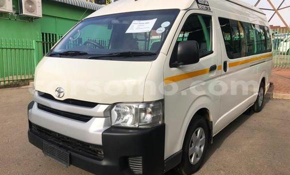 Buy Used Toyota iQ White Car in Butha–Buthe in Thaba-Tseka Buy Used Toyota iQ White Car in Butha–Buthe in Thaba-Tseka