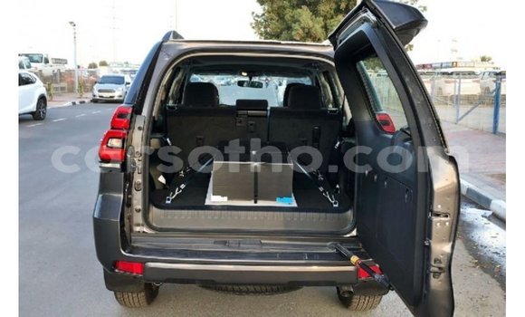 Sayi Imported Toyota Prado Black Mota in Import - Dubai a Maseru Sayi Imported Toyota Prado Black Mota in Import - Dubai a Maseru