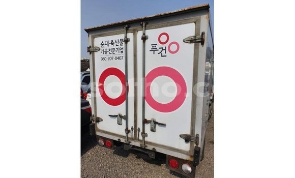 Buy Import Kia Carens White Car in Import - Dubai in Maseru Buy Import Kia Carens White Car in Import - Dubai in Maseru