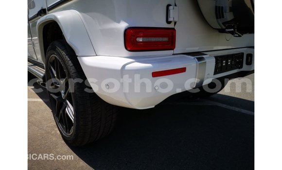 Sayi Imported Mercedes-Benz 190 White Mota in Import - Dubai a Maseru Sayi Imported Mercedes-Benz 190 White Mota in Import - Dubai a Maseru
