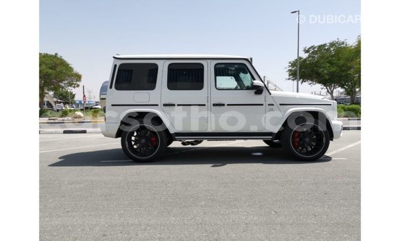 Sayi Imported Mercedes-Benz 190 White Mota in Import - Dubai a Maseru Sayi Imported Mercedes-Benz 190 White Mota in Import - Dubai a Maseru