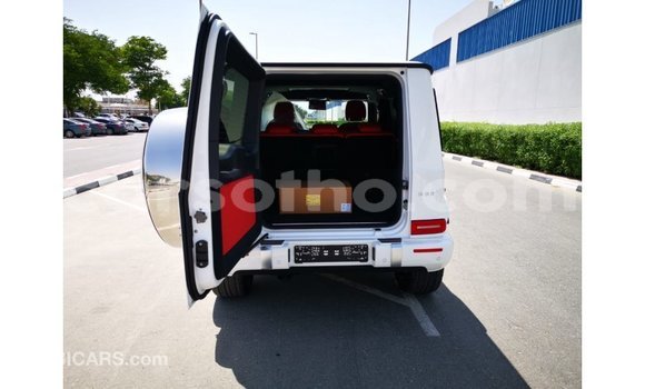 Sayi Imported Mercedes-Benz 190 White Mota in Import - Dubai a Maseru Sayi Imported Mercedes-Benz 190 White Mota in Import - Dubai a Maseru