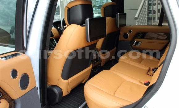 اشتري مستعمل Land Rover Range Rover White سيارة في Mokhotlong في Berea اشتري مستعمل Land Rover Range Rover White سيارة في Mokhotlong في Berea