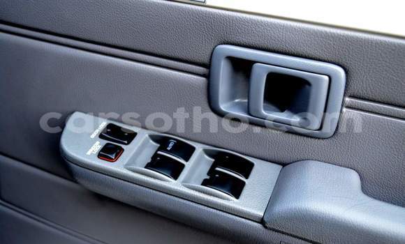 Sayi Na hannu Toyota Land Cruiser White Mota in Maputsoa a Leribe Sayi Na hannu Toyota Land Cruiser White Mota in Maputsoa a Leribe