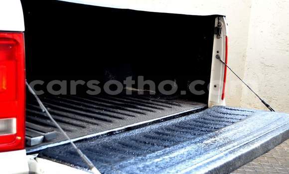 Acheter Occasion Voiture Volkswagen Amarok Blanc à Maputsoe, Leribe Acheter Occasion Voiture Volkswagen Amarok Blanc à Maputsoe, Leribe