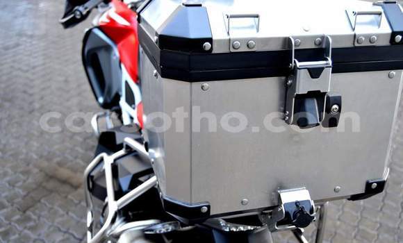 Sayi Na hannu BMW F800GS Red Motsi in Maputsoe a Leribe Sayi Na hannu BMW F800GS Red Motsi in Maputsoe a Leribe