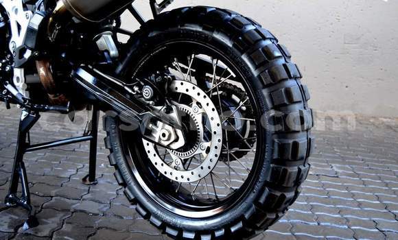 Sayi Na hannu BMW F800GS Red Motsi in Maputsoe a Leribe Sayi Na hannu BMW F800GS Red Motsi in Maputsoe a Leribe