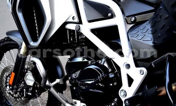 Sayi Na hannu BMW F800GS Red Motsi in Maputsoe a Leribe Sayi Na hannu BMW F800GS Red Motsi in Maputsoe a Leribe