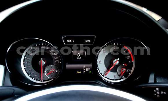Acheter Occasion Voiture Mercedes-Benz CLA-klasse Blanc à Maputsoa, Leribe Acheter Occasion Voiture Mercedes-Benz CLA-klasse Blanc à Maputsoa, Leribe