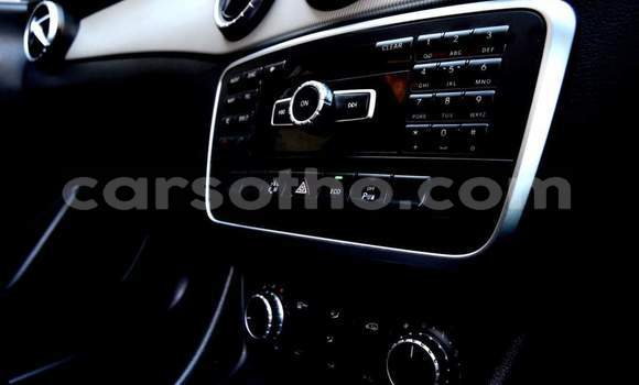 Acheter Occasion Voiture Mercedes-Benz CLA-klasse Blanc à Maputsoa, Leribe Acheter Occasion Voiture Mercedes-Benz CLA-klasse Blanc à Maputsoa, Leribe