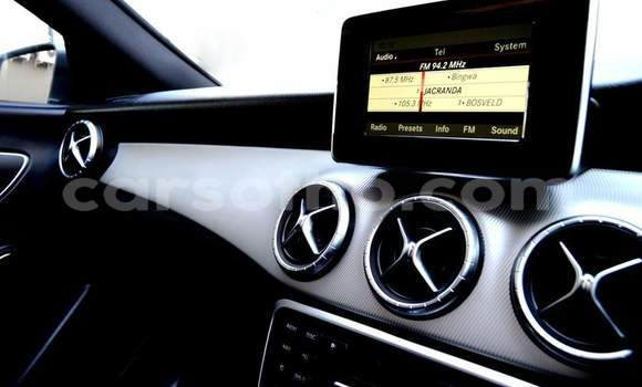 Acheter Occasion Voiture Mercedes-Benz CLA-klasse Blanc à Maputsoa, Leribe Acheter Occasion Voiture Mercedes-Benz CLA-klasse Blanc à Maputsoa, Leribe