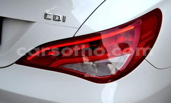 Acheter Occasion Voiture Mercedes-Benz CLA-klasse Blanc à Maputsoa, Leribe Acheter Occasion Voiture Mercedes-Benz CLA-klasse Blanc à Maputsoa, Leribe
