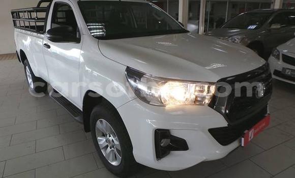 اشتري مستعمل Toyota Hilux White سيارة في Maseru في Maseru اشتري مستعمل Toyota Hilux White سيارة في Maseru في Maseru