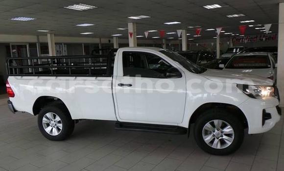 اشتري مستعمل Toyota Hilux White سيارة في Maseru في Maseru اشتري مستعمل Toyota Hilux White سيارة في Maseru في Maseru