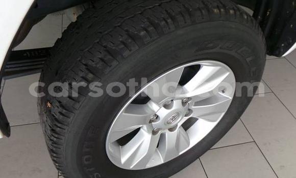 اشتري مستعمل Toyota Hilux White سيارة في Maseru في Maseru اشتري مستعمل Toyota Hilux White سيارة في Maseru في Maseru