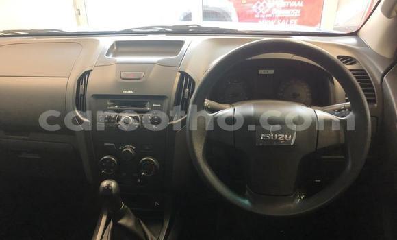 Acheter Occasion Voiture Isuzu KB Bleu à Mafeteng, Mafeteng Acheter Occasion Voiture Isuzu KB Bleu à Mafeteng, Mafeteng