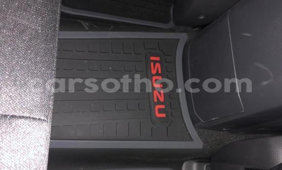 Acheter Occasion Voiture Isuzu KB Bleu à Mafeteng, Mafeteng Acheter Occasion Voiture Isuzu KB Bleu à Mafeteng, Mafeteng