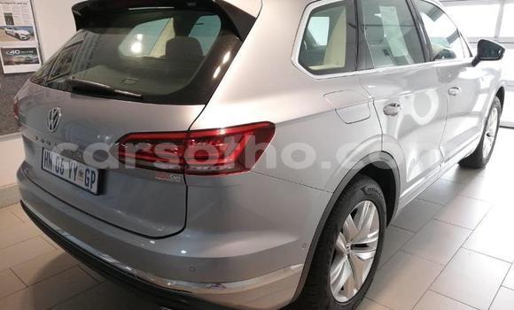 Sayi Na hannu Volkswagen Touareg Silver Mota in Mafeteng a Mafeteng Sayi Na hannu Volkswagen Touareg Silver Mota in Mafeteng a Mafeteng