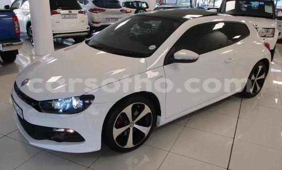 Sayi Na hannu Volkswagen Scirocco White Mota in Mafeteng a Mafeteng Sayi Na hannu Volkswagen Scirocco White Mota in Mafeteng a Mafeteng