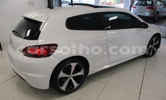 Sayi Na hannu Volkswagen Scirocco White Mota in Mafeteng a Mafeteng Sayi Na hannu Volkswagen Scirocco White Mota in Mafeteng a Mafeteng