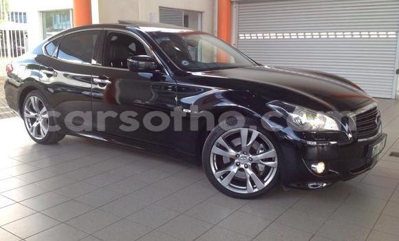 Sayi Na hannu Infiniti M Black Mota in Mafeteng a Mafeteng