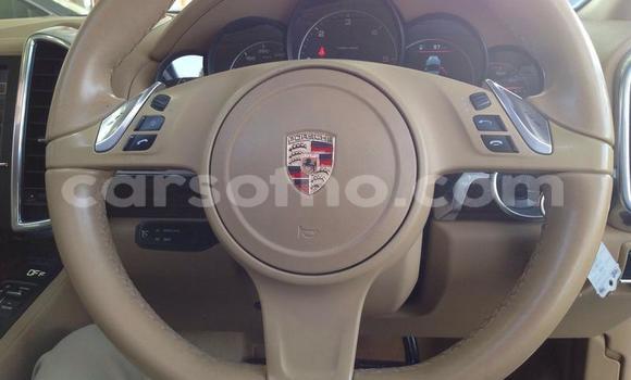 Sayi Na hannu Porsche Cayenne White Mota in Maseru a Maseru Sayi Na hannu Porsche Cayenne White Mota in Maseru a Maseru