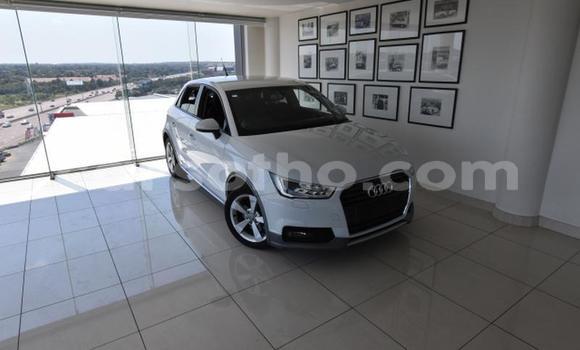 Sayi Na hannu Audi A1 White Mota in Mafeteng a Mafeteng Sayi Na hannu Audi A1 White Mota in Mafeteng a Mafeteng
