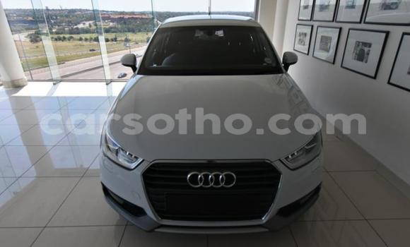Sayi Na hannu Audi A1 White Mota in Mafeteng a Mafeteng Sayi Na hannu Audi A1 White Mota in Mafeteng a Mafeteng