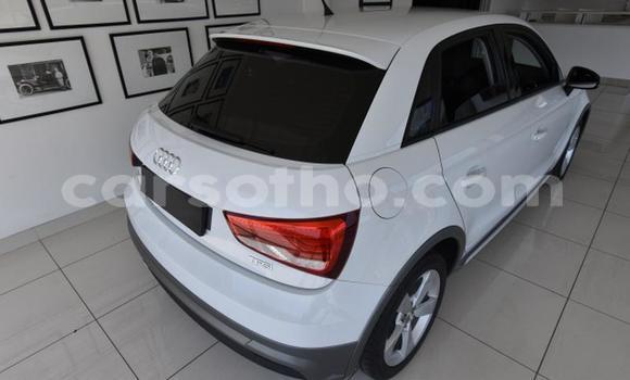 Sayi Na hannu Audi A1 White Mota in Mafeteng a Mafeteng Sayi Na hannu Audi A1 White Mota in Mafeteng a Mafeteng