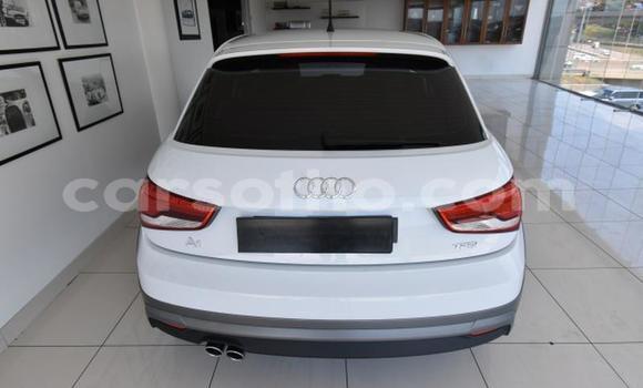 Sayi Na hannu Audi A1 White Mota in Mafeteng a Mafeteng Sayi Na hannu Audi A1 White Mota in Mafeteng a Mafeteng