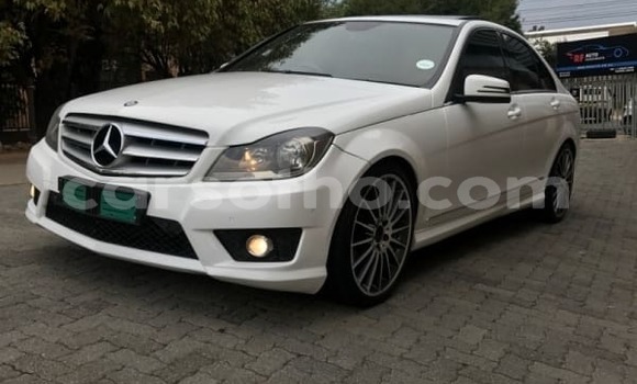 Buy Used Mercedes-Benz C–Class White Car in Maputsoe in Leribe Buy Used Mercedes-Benz C–Class White Car in Maputsoe in Leribe