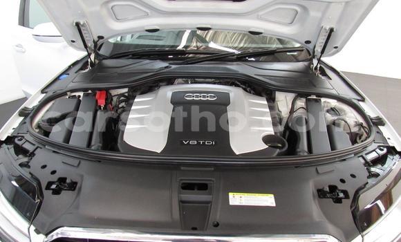 Sayi Na hannu Audi A8 White Mota in Maseru a Maseru Sayi Na hannu Audi A8 White Mota in Maseru a Maseru