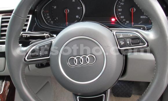 Sayi Na hannu Audi A8 White Mota in Maseru a Maseru Sayi Na hannu Audi A8 White Mota in Maseru a Maseru