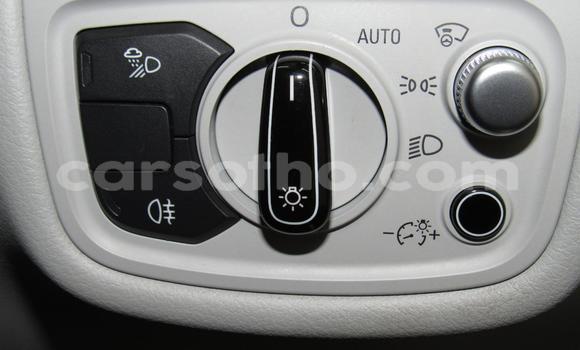 Sayi Na hannu Audi A8 White Mota in Maseru a Maseru Sayi Na hannu Audi A8 White Mota in Maseru a Maseru